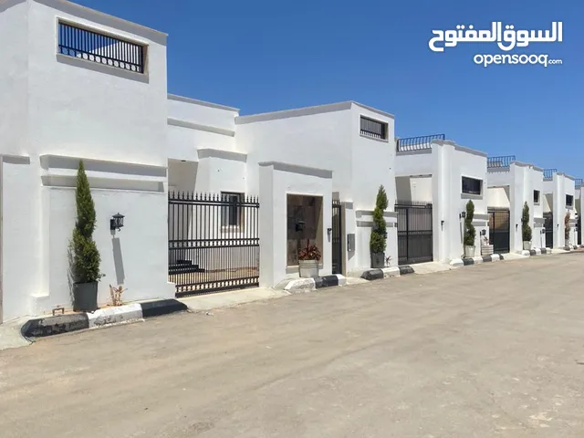160 m2 3 Bedrooms Townhouse for Rent in Tripoli Ain Zara