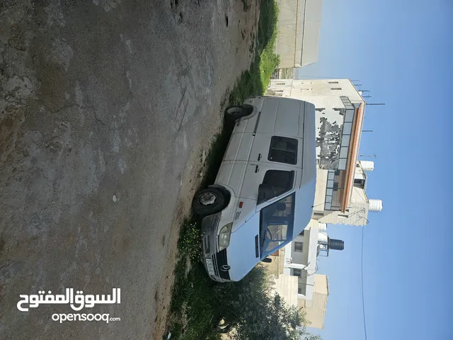 مرسيدس سبرينتر اوتوماتيك بحالة جيدة للبيع