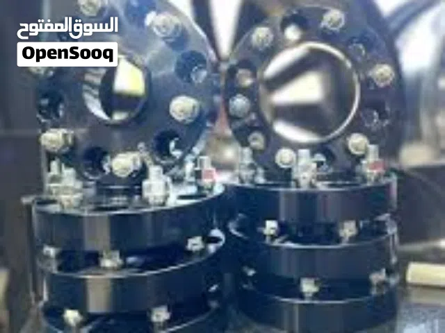 مطلوب سبيسرات عجل لتويوتا هايلوكس، مثل الموجودة في الصورة، بسعر طري.  اللي عنده أو بيعرف حدا عنده، ي