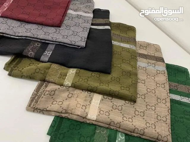 شاربات واوشحة