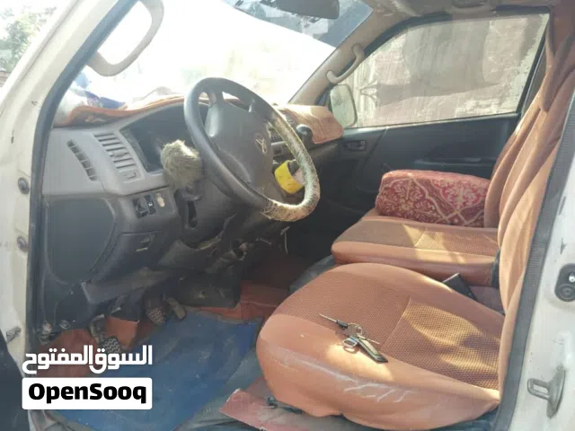 2012 تويوتا هايس Standard