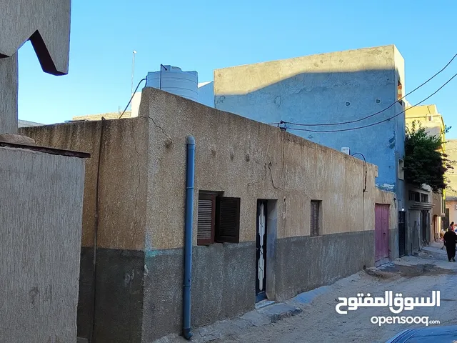 140 m2 4 Bedrooms Townhouse for Sale in Tripoli Souq Al-Juma'a