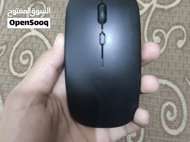 ماوس بلوتوث تجاري نوعيه محترمه مناسب للعب والعمل ويعمل على بطاريات توضع داخله ويعمل بشكل طبيعي