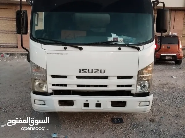 Refrigerator Isuzu 2025 in Al-Mahrah