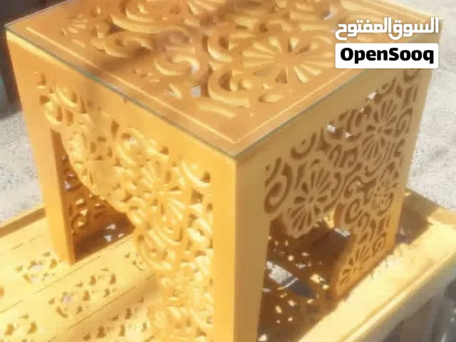طاولات ماسات مجالس . طاولة مربعة زخرفة نباتية ورود