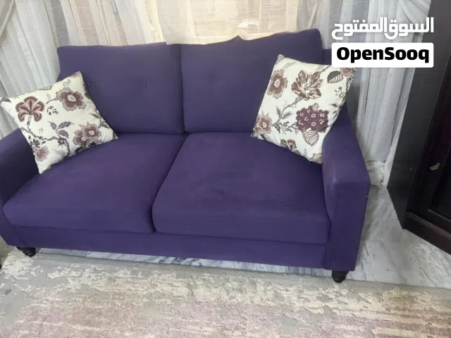 للبيع – طقم كنب شبه جديد بحالة ممتازة  Semi-New Sofa Set in Excellent Condition