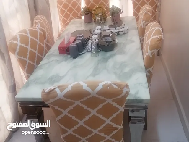 للبيع طاولة مائدة الطعام