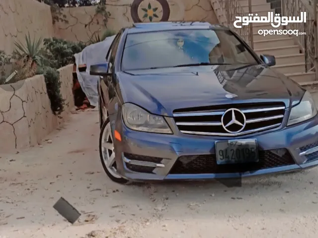 مرسيدس للي بدو اشي مميز