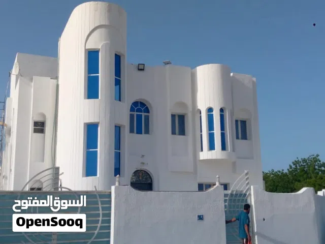 High-Quality Paints & Professional Finish دهانات عالية الجودة ولمسات احترافية