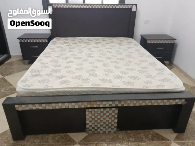 غرفة نوم شبه جديد