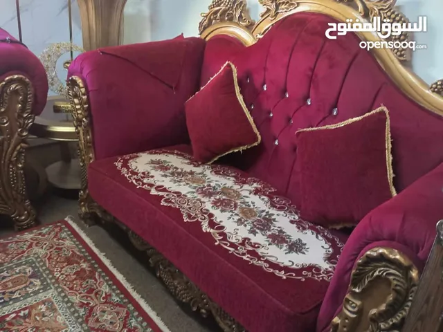 طقم كنب سبع مقاعد بحال الجديد للبيع المستعجل بحال الوكاله لا خدش ولا كسر
