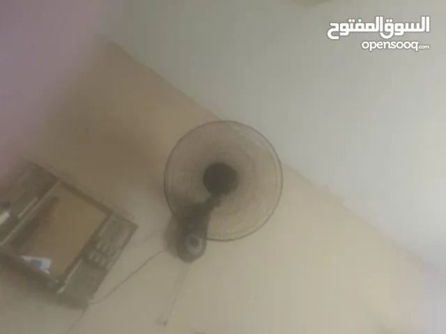 مروحة تعليق. استخدام اقل من اسبوع..