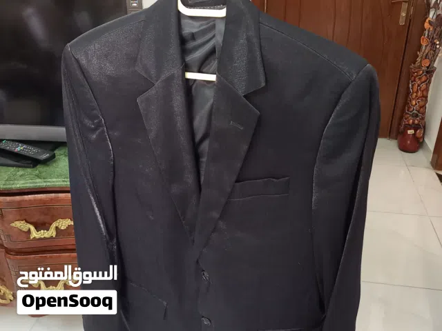 بدلة رسمية بحالة ممتازة