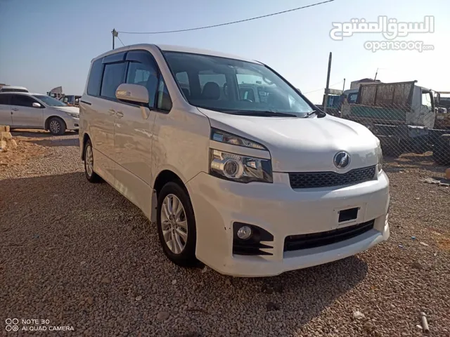 Used Toyota Voxy in Al Mukalla