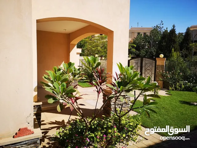 130 m2 3 Bedrooms Apartments for Sale in Cairo Fifth Settlement