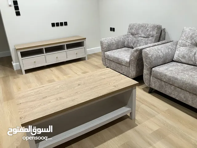كنب وطاولات