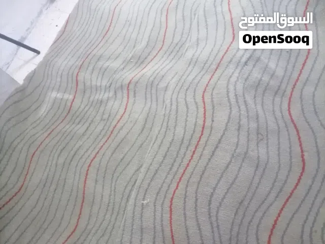 موكيتة كبيرة وتقيلة بحالة جيدة جدا 3 *4 للبيع