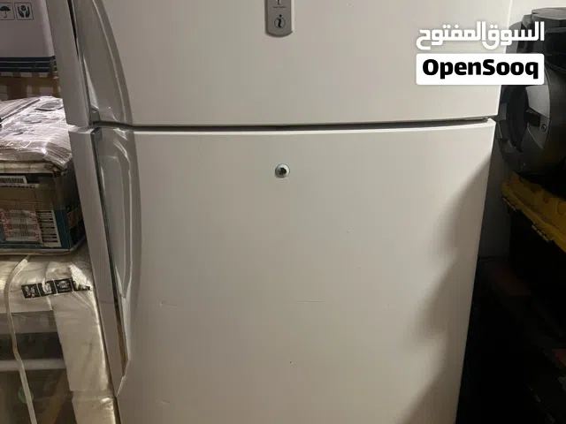 للبيع ثلاجه سامسونج لون ابيض بحاله ممتازه 14 قدم تقريبا