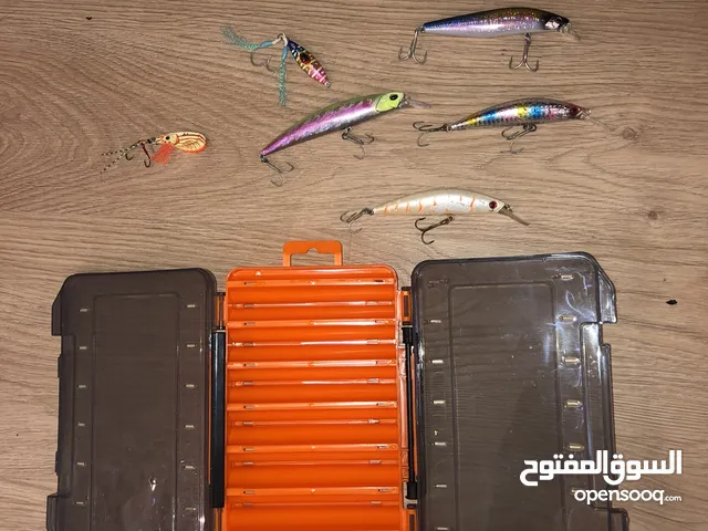 Box for lure or jigs +4 lure and 2 jids