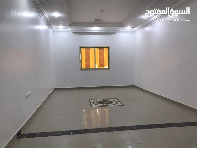 للإيجار شقة في سعد العبدالله ق4