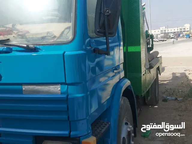 Tractor Unit Iveco 2004 in Dhofar