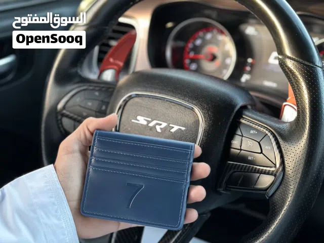 محافظ انيقه مناسبه للجنسين جلد و اصليه