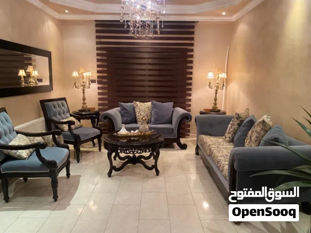 طقم كنب و كرسيين