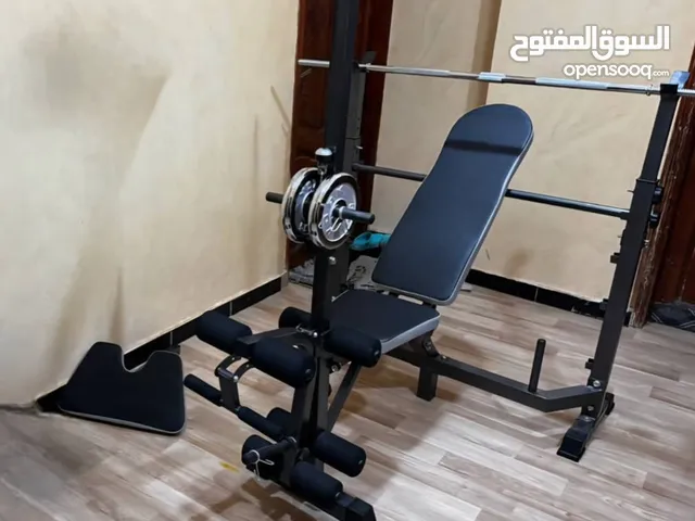 جهاز رياضي متعدد الاستخدام بحالة شبه جديدة – عملي ومريح لجميع عضلات الجسم