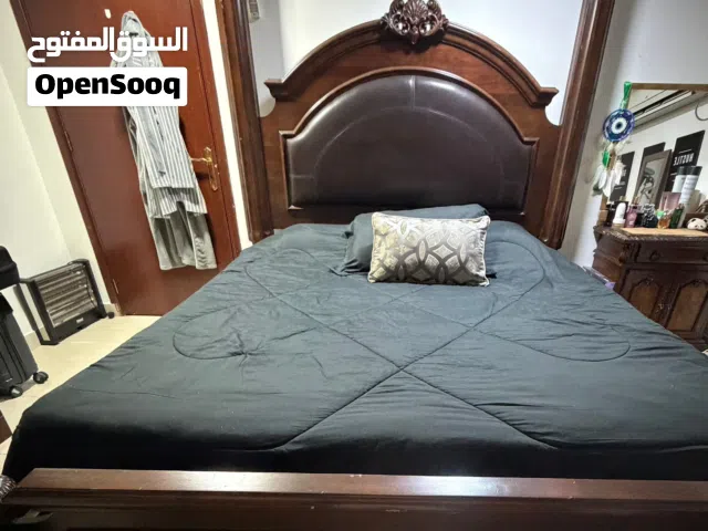 هيكل سرير و كوموند للتبرع