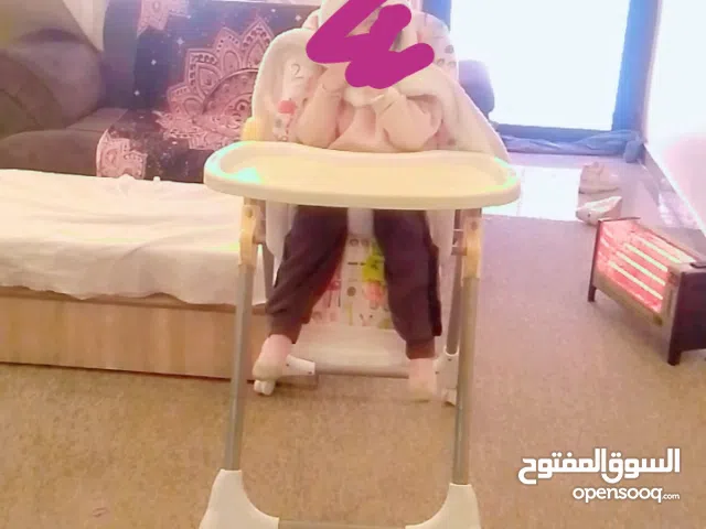 كرسي طعام للأطفال