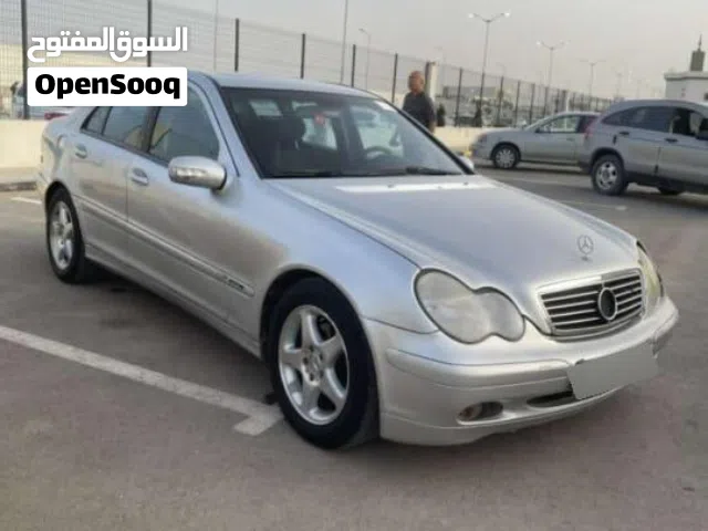 2002 مرسيدس بنز الفئة-C C 200