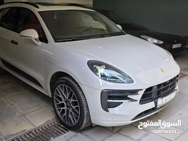 Porsche macan 2019 رمادي فاتح وارد الوكاله مالك واحد مواصفات خاصه ...مالك واحد بسعر مميز