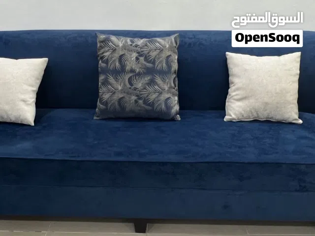 كنب باللون الازرق
