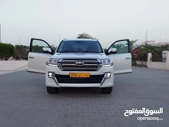 Toyota Land Cruiser 2017 in Al Batinah
