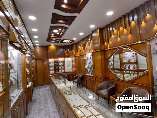 محل للبيع بخلو مجهز بالكامل مع ديكور اوبدون