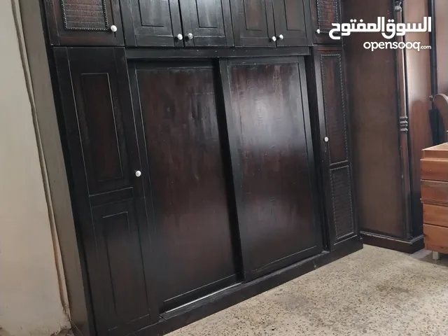 خزانه لون بني طابقين لاتيه 18 ملبسه قشره بلوط