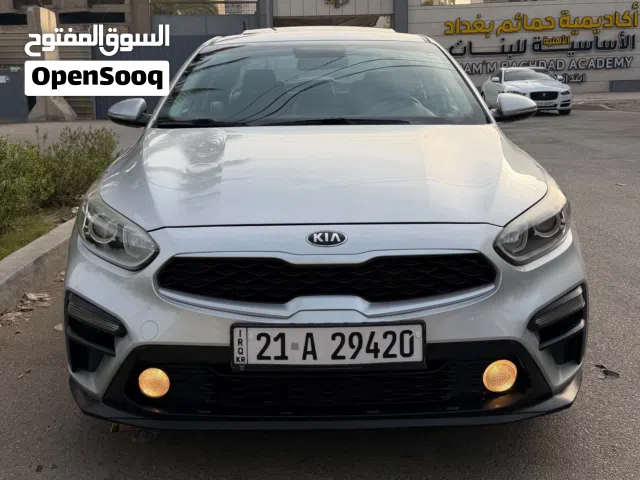 2020 كيا سيراتو Standard