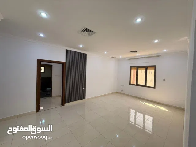400 m2 3 Bedrooms Apartments for Rent in Mubarak Al-Kabeer Abu Ftaira