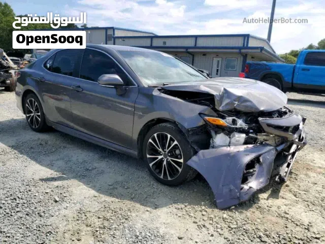 2018 تويوتا كامري SE