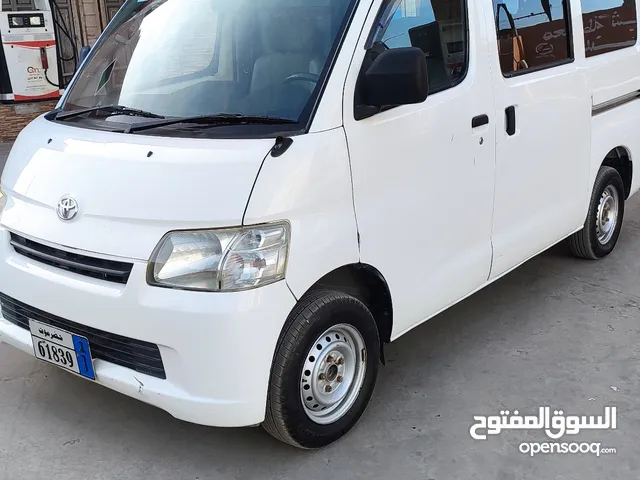 Toyota LiteAce AT in Aden