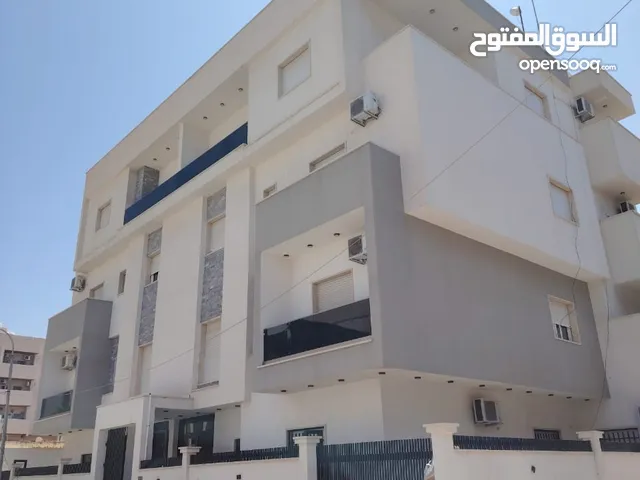 شقة حديثة جدا لللايجار فى موقع أسترتيجى