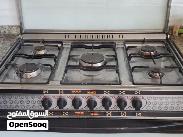 غاز وفرن 5 عيون تشغيل مزدوج بسعر مغري
