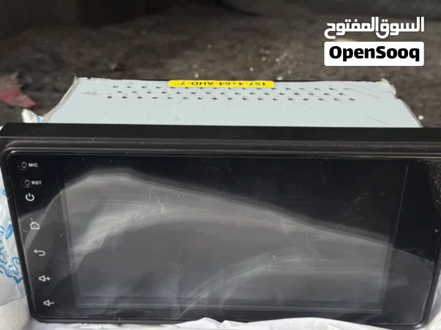 شاشة سيارة حجم صغير