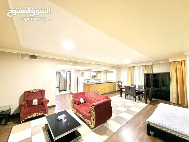 Spacious Studio Room in Juffair also / Single / Double Rooms