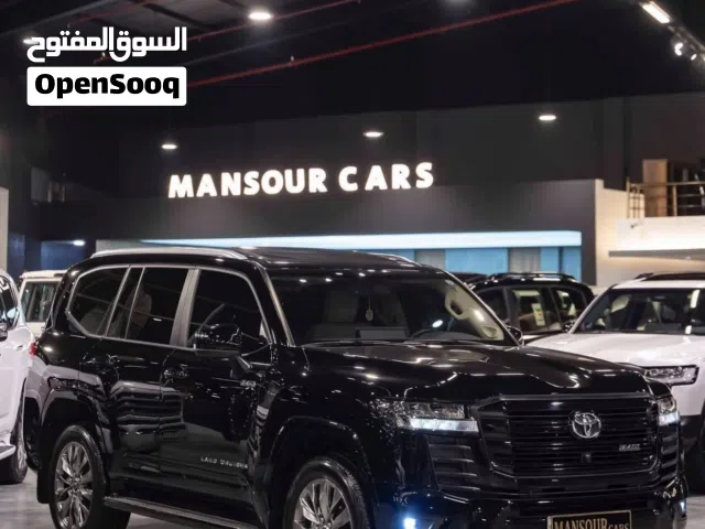 2024 تويوتا لاند كروزر Black Edition