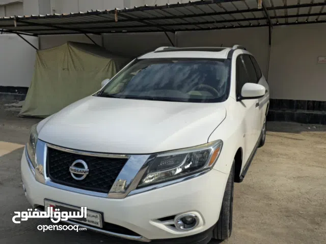 2013 NISSAN PATHFINDER FULL OPTION 195 000 KM URGENT SELL