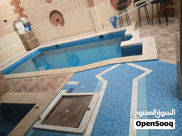 أبحث عن ممول جاد لتمويل مشروع نظافة فلل وبيوت. المشروع يعتمد على الطلب المتزايد في السوق وخدمة مطلوب
