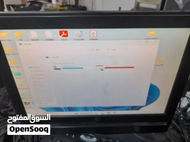 شاشة 19 بوصة للبيع بسعر ممتاز