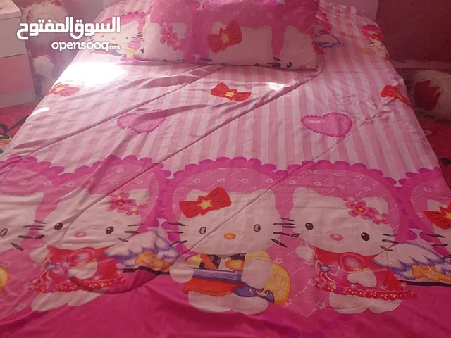 تخت مفرد ونص وفرشة شبه جديد للبيع