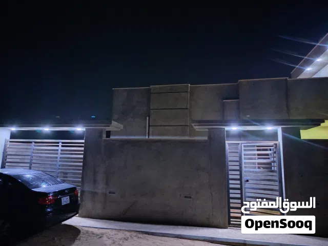 منزل للبيع يسكن عيله كبيره. وبناء ممتاز جدااا